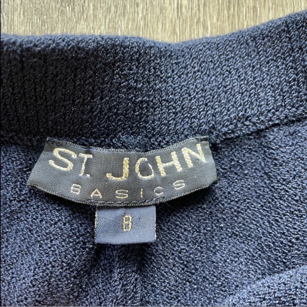 St. John Basics Cropped Pants Size 8 - Picture 3 of 5